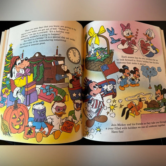 DISNEY Vintage 1986 Holidays Around the World Paperback Children’s Book - Picture 14 of 16